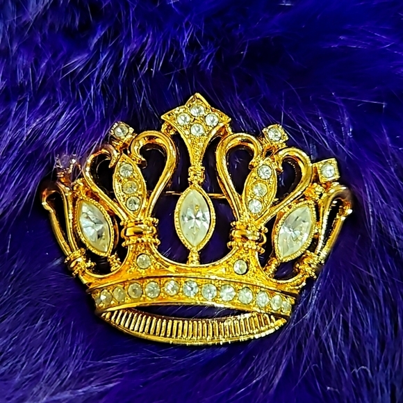 K.J.L. AVON GOLD PEARL CROWN‎ BROOCH PIN - Picture 1 of 4